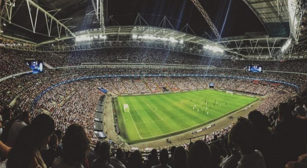 Stade de football plein